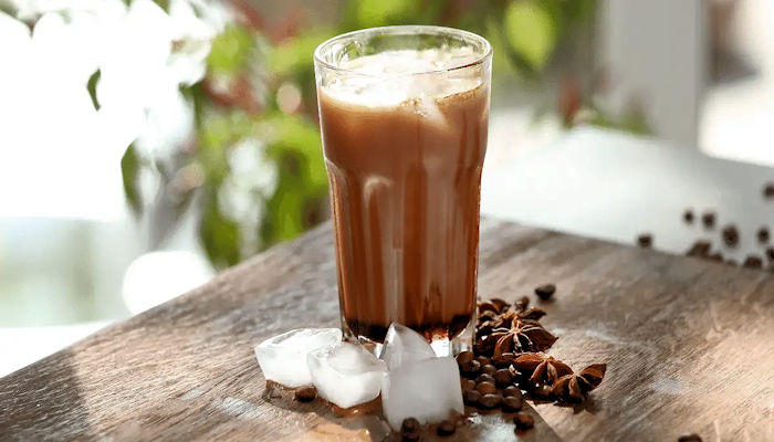 Cafe con leche de avena helado