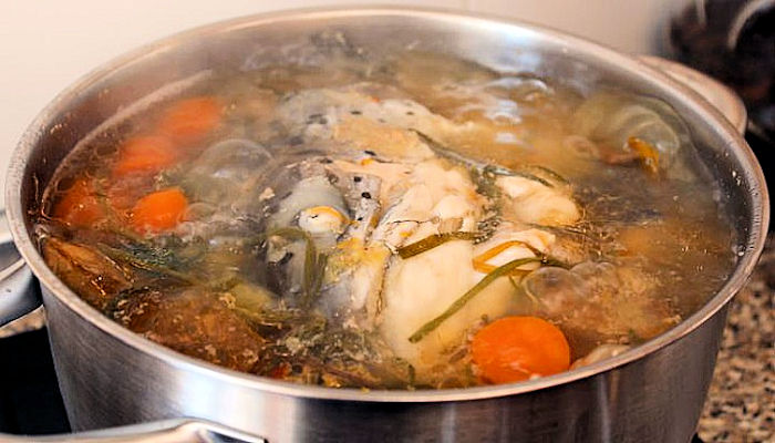 Caldo de pescado con morralla