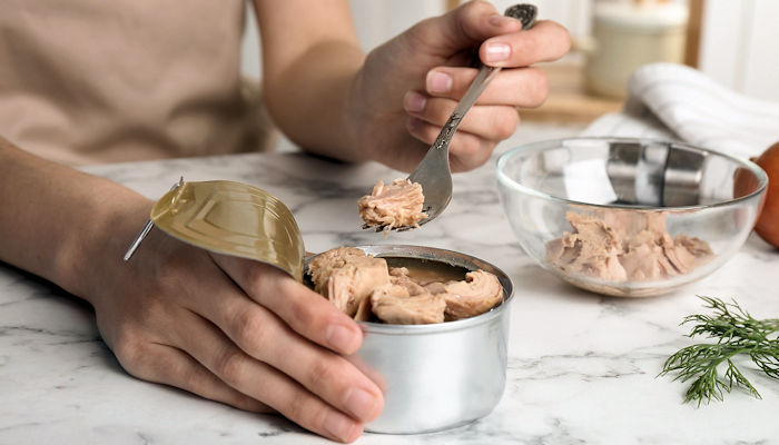 comer atún en lata durante el embarazo