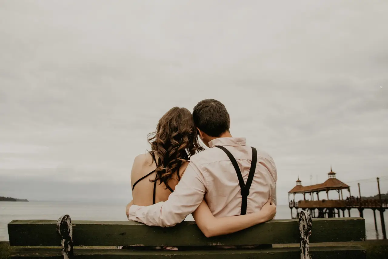 Cómo disfrutar de una relación sin estar enamorado: 5 consejos prácticos.