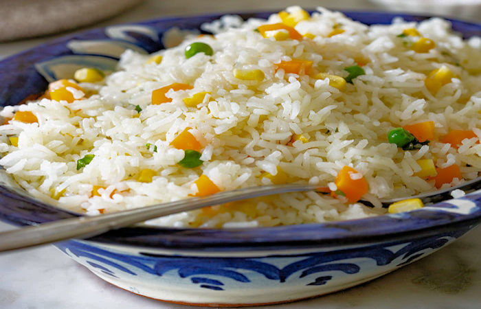 ¿Cómo el arroz impacta en la salud y digestión?