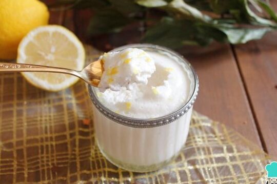 Mousse de limón con yogur: una delicia sin leche condensada