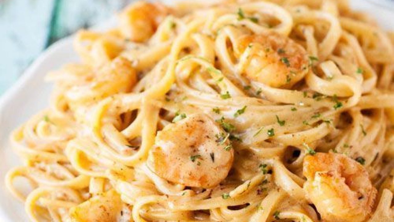 Receta de espaguetis con gambas y nata al estilo Arguiñano