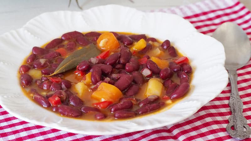 sofrito para alubias rojas de bote