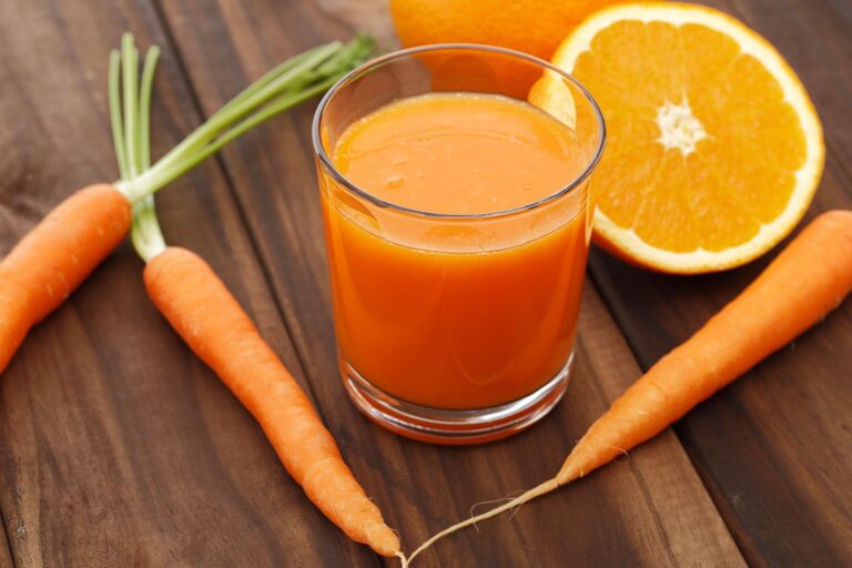 Revitaliza tu cuerpo con el zumo de naranja para la resaca