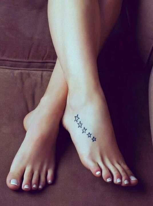 Tatuajes en los pies: pequeños pero llenos de significado